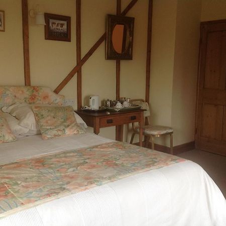 Barn Park Farm, Bed And Breakfast Stockland ภายนอก รูปภาพ