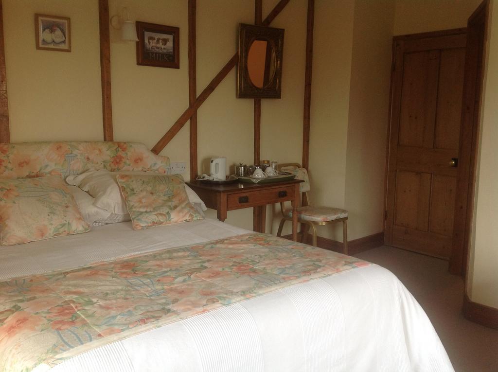 Barn Park Farm, Bed And Breakfast Stockland ภายนอก รูปภาพ